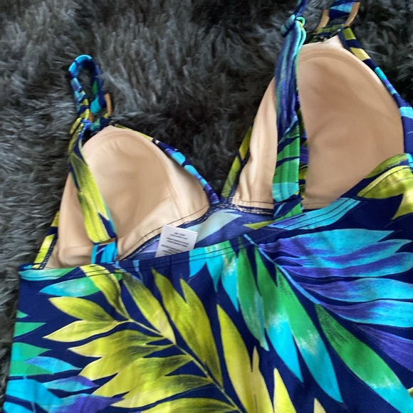 Islander tropical palm leaves print navy swim top - Picture 17 of 17